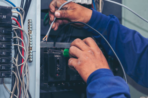 Best Affordable Emergency Electrician  in Head Of The Harbor, NY